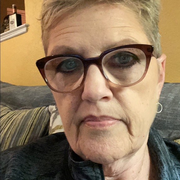 Meet your Posher, Jan - Picture 1 of 1